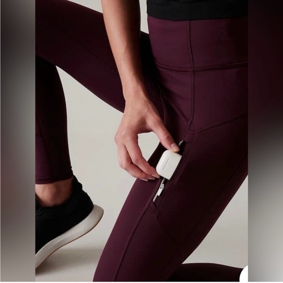 Athleta Rainier 7/8 Tight, Size Medium. - Picture 3 of 9